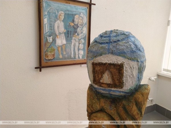 Выставку деревянной скульптуры к 80-летию народного мастера Ивана Супрунчика открыли в Бресте Выставку деревянной скульптуры к 80-летию народного мастера Ивана Супрунчика открыли в Бресте