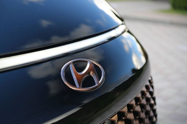 «Растаможка – 25 000 евро!» Белорус привез дизельный Hyundai Staria. Что за он?