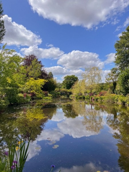 «Аренда хорошей квартиры — минимум 1800 евро». Белорусы переехали в Париж и рассказывают, что там с ценами и недвижимостью