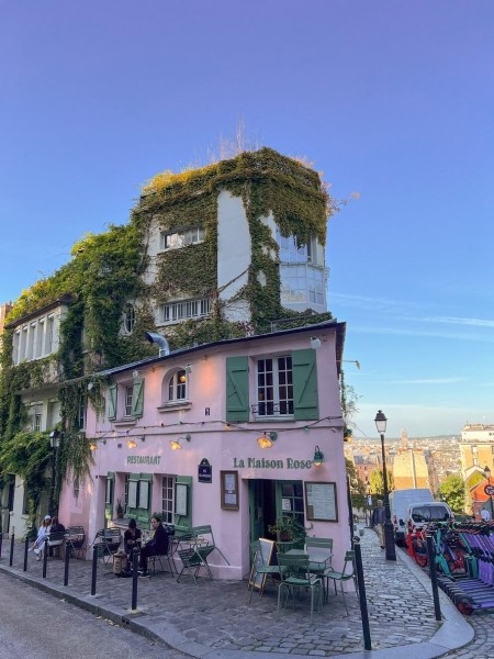 «Аренда хорошей квартиры — минимум 1800 евро». Белорусы переехали в Париж и рассказывают, что там с ценами и недвижимостью