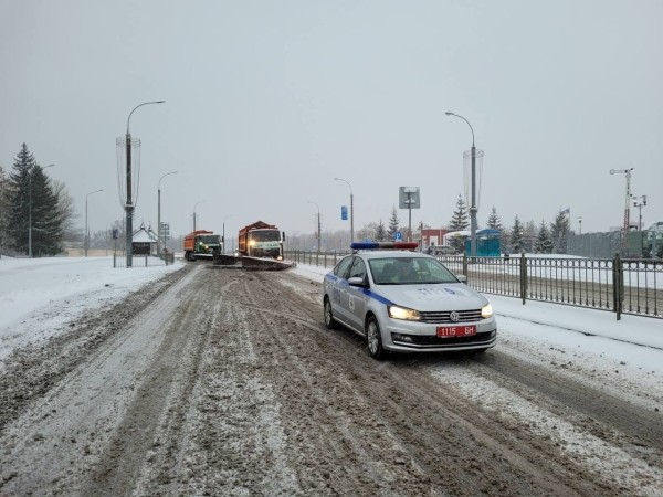 В Бресте работает снегоуборочная техника В Бресте работает снегоуборочная техника