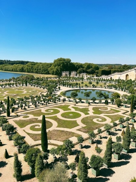 «Аренда хорошей квартиры — минимум 1800 евро». Белорусы переехали в Париж и рассказывают, что там с ценами и недвижимостью