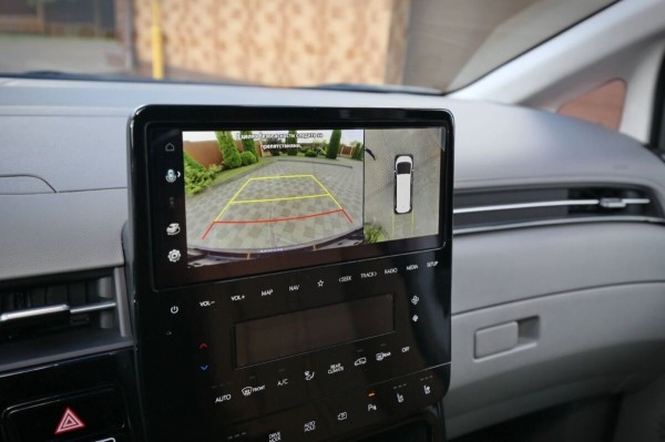 «Растаможка – 25 000 евро!» Белорус привез дизельный Hyundai Staria. Что за он?