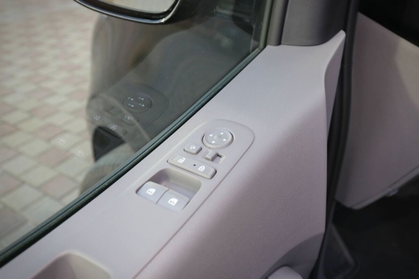 «Растаможка – 25 000 евро!» Белорус привез дизельный Hyundai Staria. Что за он?