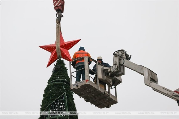 В Бресте открылась предновогодняя ярмарка. Подробности и фоторепортаж В Бресте открылась предновогодняя ярмарка. Подробности и фоторепортаж