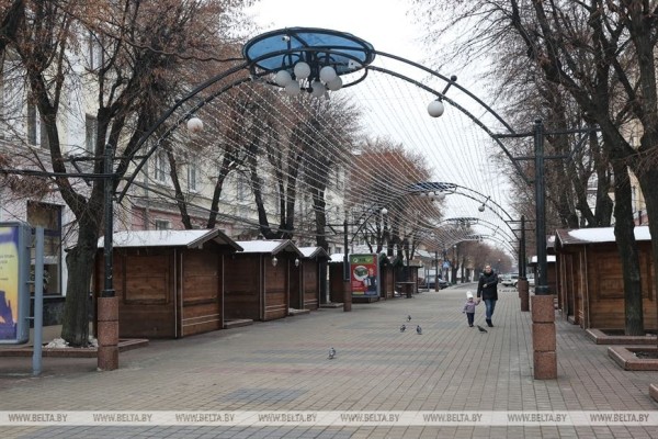 В Бресте открылась предновогодняя ярмарка. Подробности и фоторепортаж В Бресте открылась предновогодняя ярмарка. Подробности и фоторепортаж