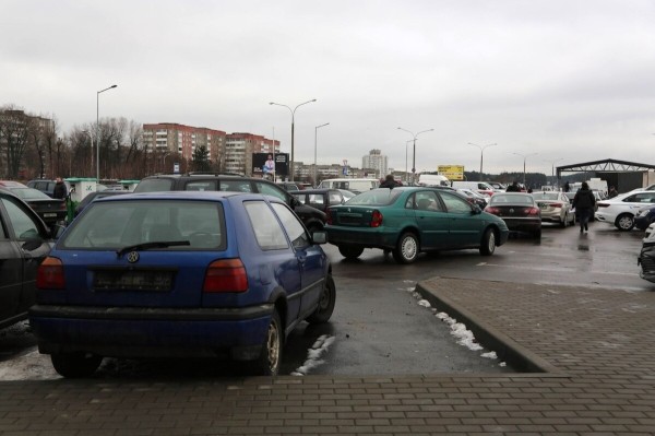 Перекупы-нелегалы выживут, а мелкие автохаусы и ИП — нет? Как участники авторынка оценивают новые правила торговли «бэушкой» Перекупы-нелегалы выживут, а мелкие автохаусы и ИП — нет? Как участники авторынка оценивают новые правила торговли «бэушкой»