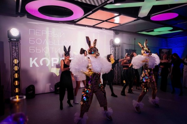 Масштабный БЬЮТИ-КОРПОРАТИВ прошел в Минске. Организатор вечеринки и свадебный стилист-визажист из Бреста рассказали, как это было Масштабный БЬЮТИ-КОРПОРАТИВ прошел в Минске. Организатор вечеринки и свадебный стилист-визажист из Бреста рассказали, как это было