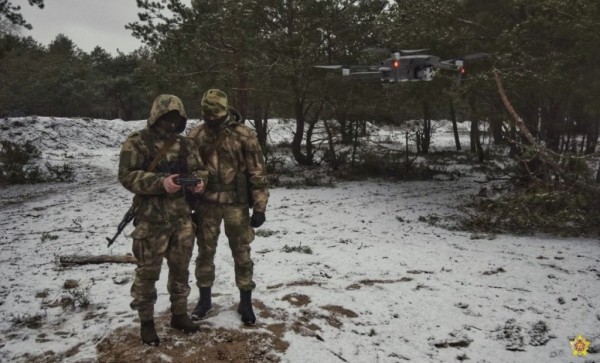 Брестские десантники принимают участие в ротном тактическом учении