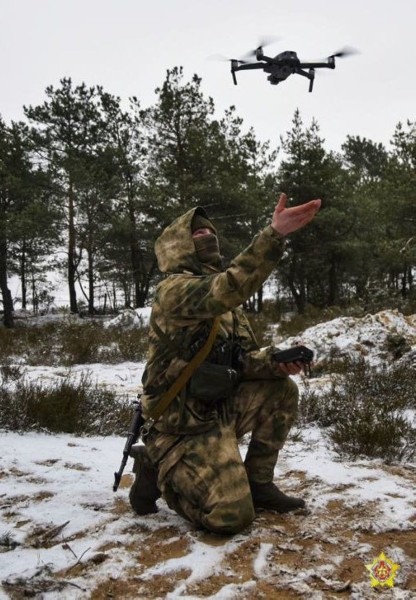 Брестские десантники принимают участие в ротном тактическом учении