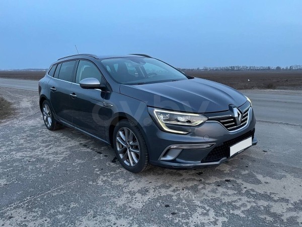 Цены сегодня и год назад. Сравнили прайсы популярных VW Passat, Citroen C4 Picasso и Renault Megane