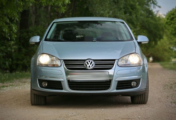 «Брал новым у дилера в 2009 году». Белорус показал VW Jetta 1.9 TDI, который до сих пор обслуживает у «официалов» «Брал новым у дилера в 2009 году». Белорус показал VW Jetta 1.9 TDI, который до сих пор обслуживает у «официалов»
