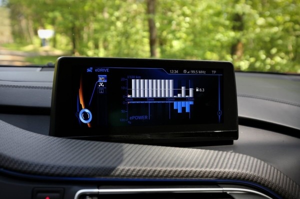 22-летний парень из Жодино купил BMW i8 за $100 тысяч — доволен? 22-летний парень из Жодино купил BMW i8 за $100 тысяч — доволен?