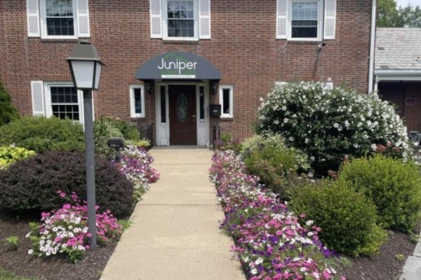 Белорусы построили в США серьезный бизнес по уходу за пожилыми Белорусы построили в США серьезный бизнес по уходу за пожилыми