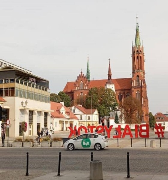 «В месяц получается 5 000 злотых». Белорус устроился на работу в польское такси и рассказал о своём доходе