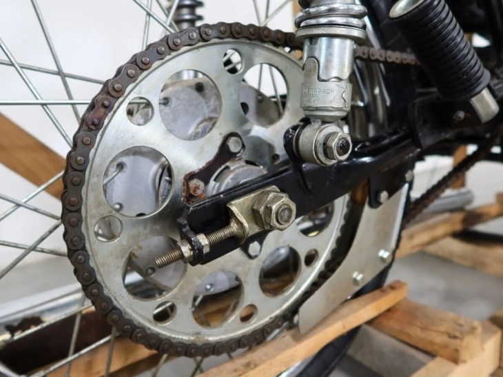 Редкий мотоцикл «Минск» выставили на торги в США. Сколько за него дают? Редкий мотоцикл «Минск» выставили на торги в США. Сколько за него дают?