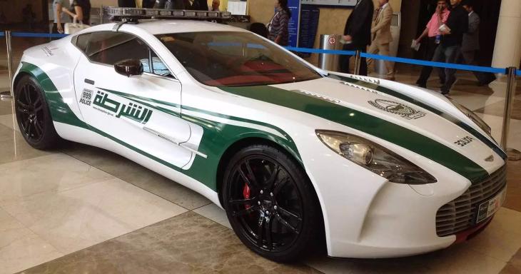 Топ-10 роскошных полицейских автомобилей Дубая
